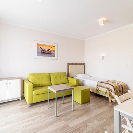 Eleganckie Apartamenty Sun Seasons 24 Blisko Plazy Z Parkingiem By Noclegi Renters Niechorze Luaran gambar