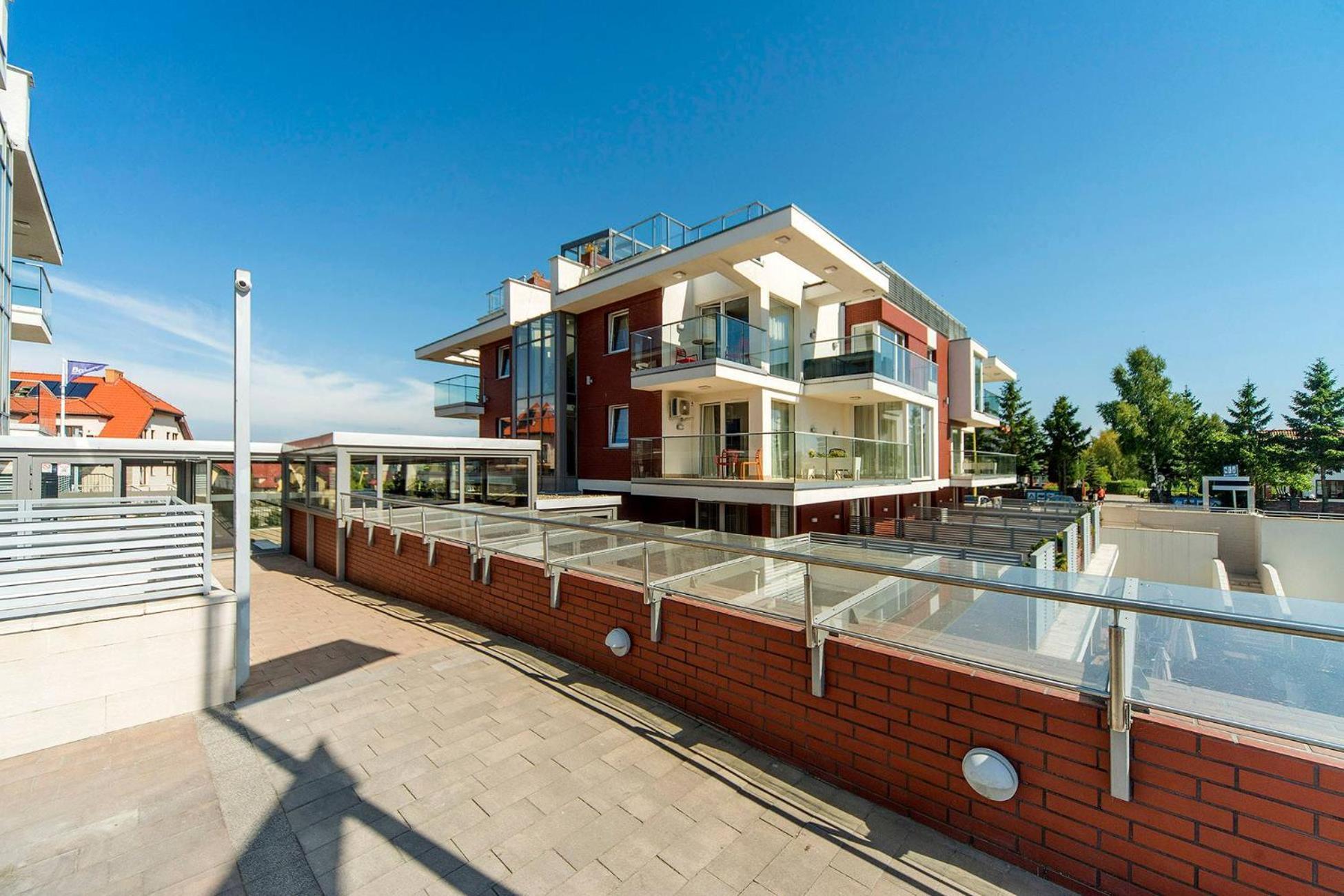 Eleganckie Apartamenty Sun Seasons 24 Blisko Plazy Z Parkingiem By Noclegi Renters Niechorze Luaran gambar