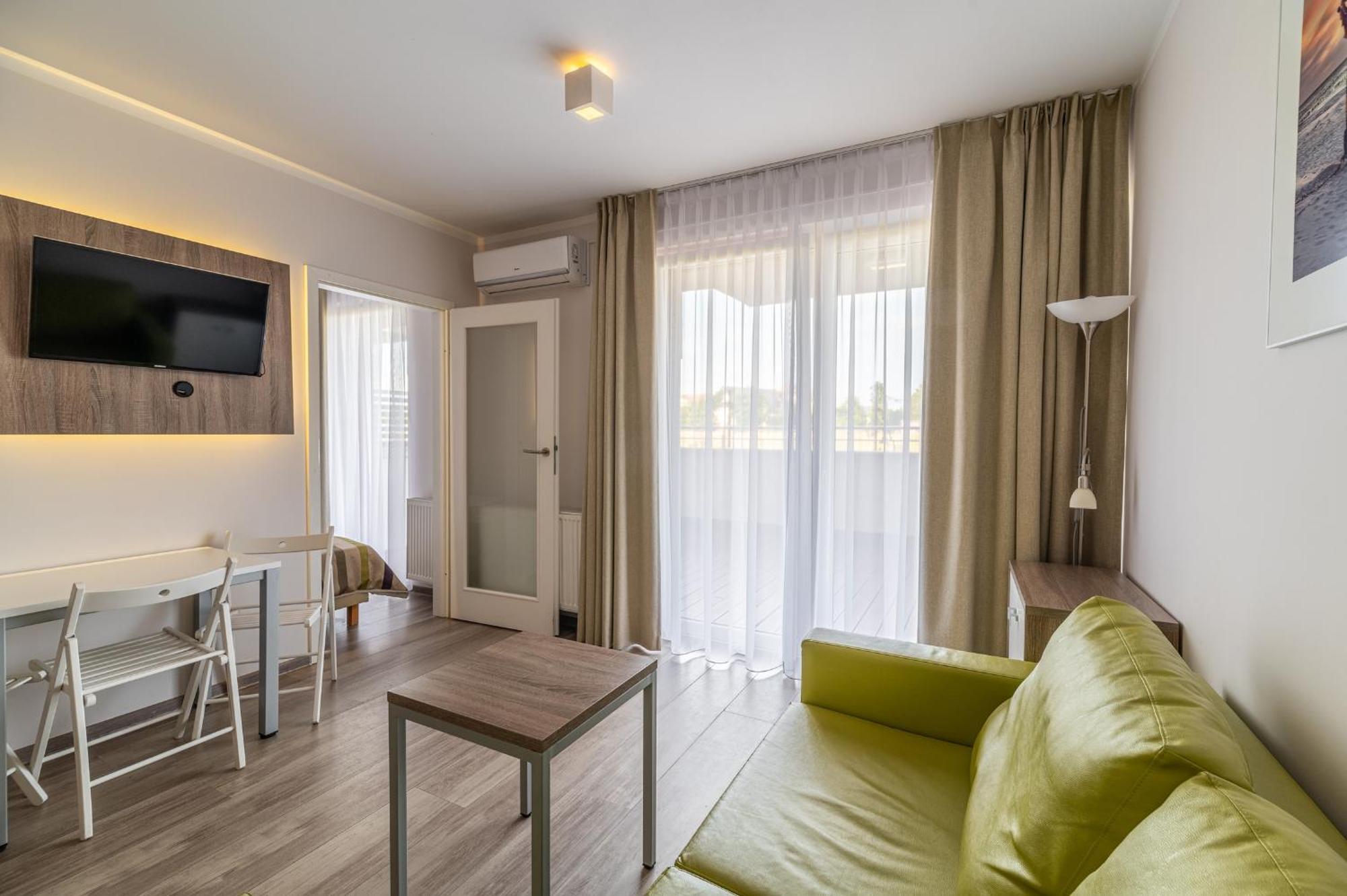 Eleganckie Apartamenty Sun Seasons 24 Blisko Plazy Z Parkingiem By Noclegi Renters Niechorze Luaran gambar