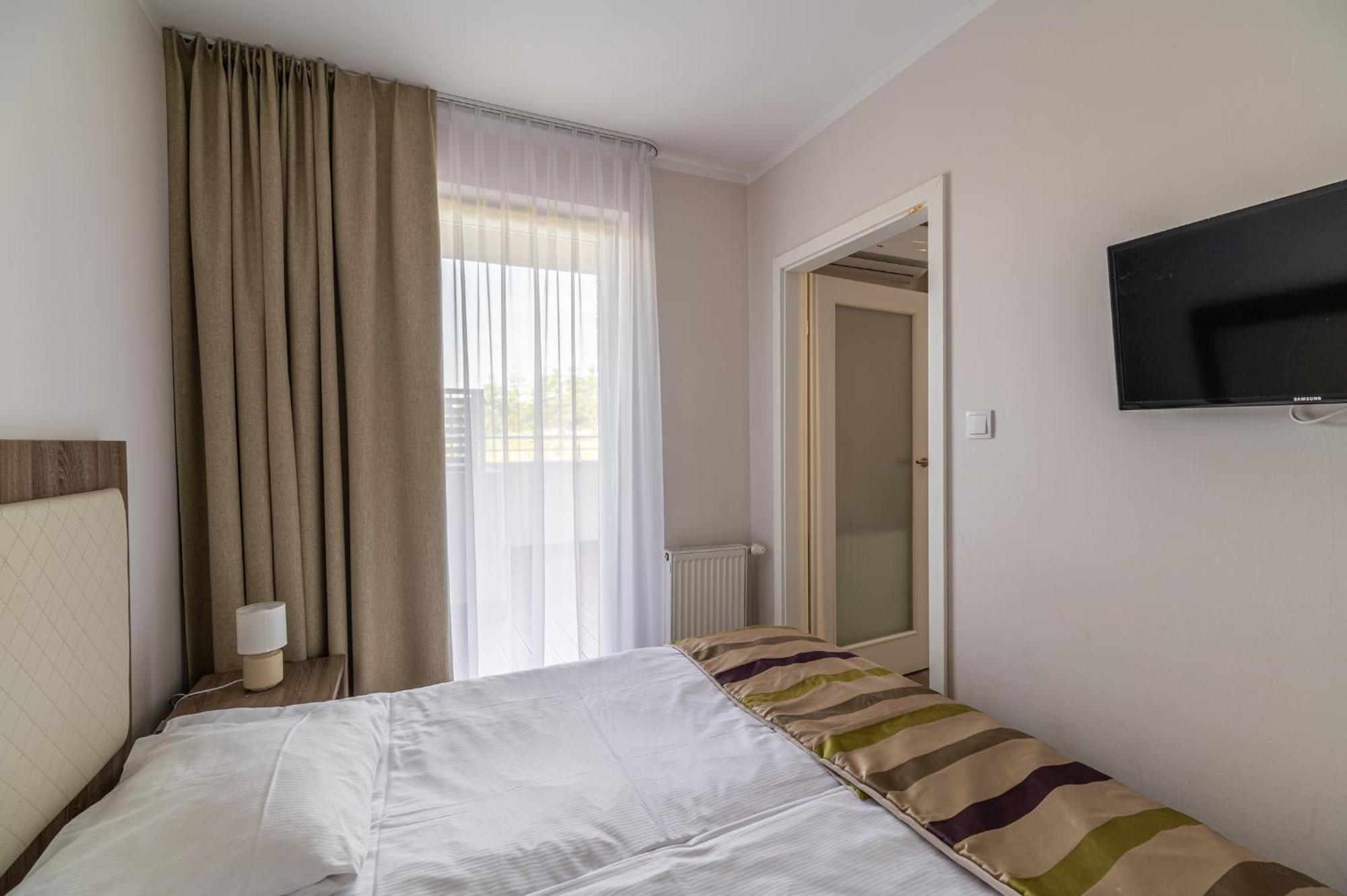 Eleganckie Apartamenty Sun Seasons 24 Blisko Plazy Z Parkingiem By Noclegi Renters Niechorze Luaran gambar