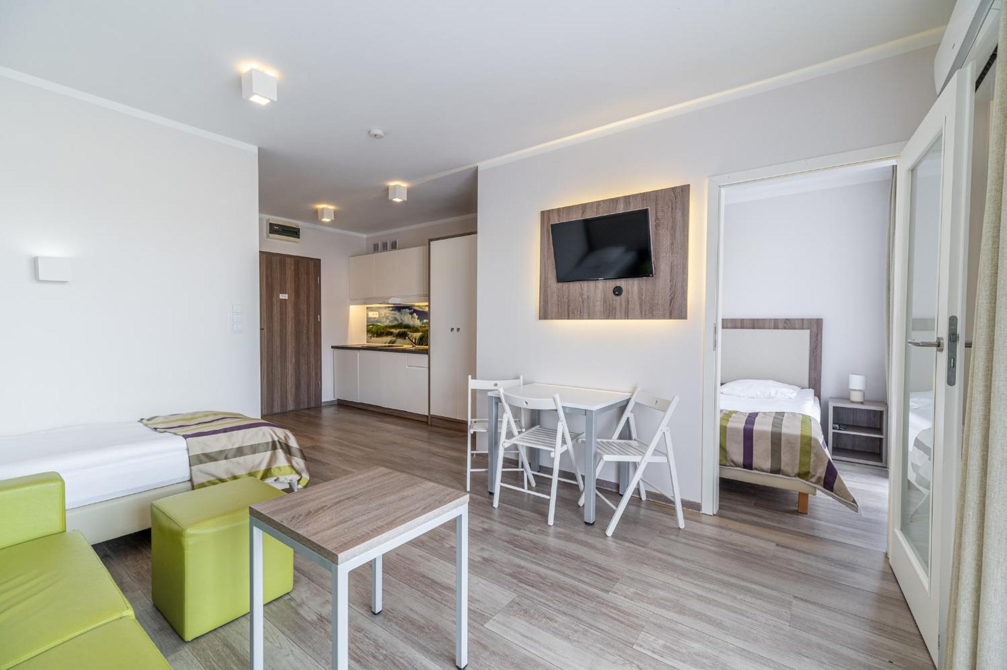 Eleganckie Apartamenty Sun Seasons 24 Blisko Plazy Z Parkingiem By Noclegi Renters Niechorze Luaran gambar